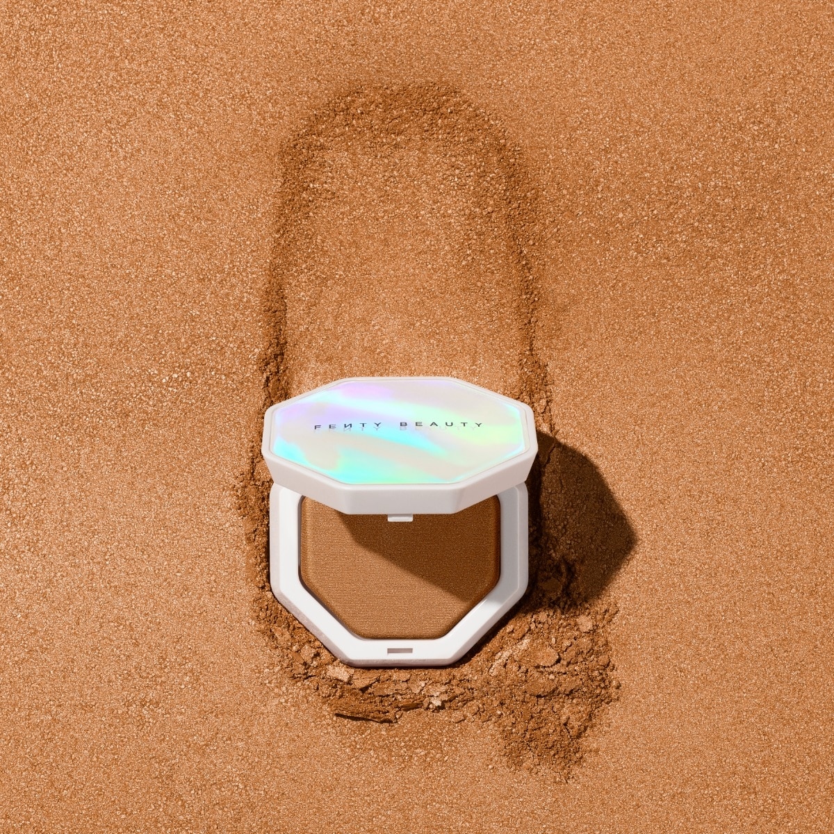 DEMI'GLOW HIGHLIGHTER (ILUMINADOR DE TEXTURA SEDOSA)